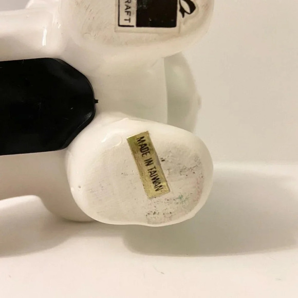 Vintage Giftcraft Dog Coin Bank Green Bowtie 6 Inch Tall Puppy  Figurine Taiwan - Picture 8 of 16